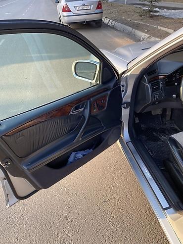 Mercedes-Benz: Mercedes-Benz E-Class: 2001 г., 3.2 л, Автомат, Бензин, Седан — 11