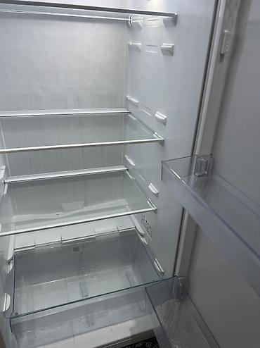 Бытовая техника: Холодильник Beko, двухкамерный, серебристый цвет (серый металлик) — 5