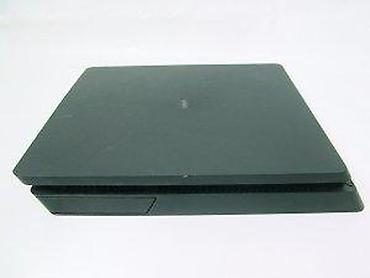PS4 (Sony Playstation 4): U ponudi je Sony PlayStation 4.
Konzola je najnoviji SLIM model — 23