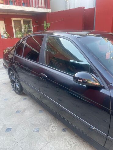 BMW: BMW 5 series: 2.5 l | 1999 il Sedan — 6