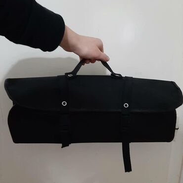 torbica thierry mugler: Torbica za nozeve, izradjena od materijala od kog se siju rancevi. 10