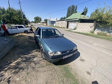 renault master: Nissan Primera: 1993 г., Механика, Седан — 1