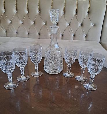 Kəsimli kristal süfrə dəsti - Komplekt: 1 ədəd qapaqlı qrafın + 6 lalafo.az -da Kəsimli kristal süfrə dəsti - Komplekt: 1 ədəd qapaqlı qrafın + 6