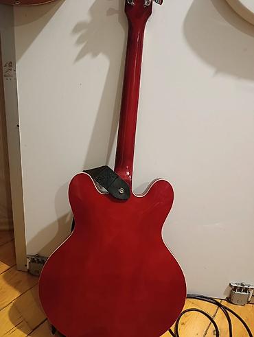 Yarım‑akustik elektrik gitara – qırmızı rəngekstrim firması tərəfindən