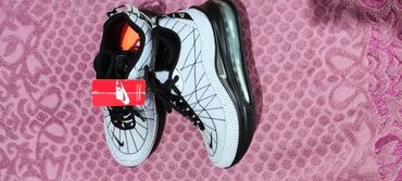 кроссовки nike air jordan 4: Кроссовки и спортивная обувь