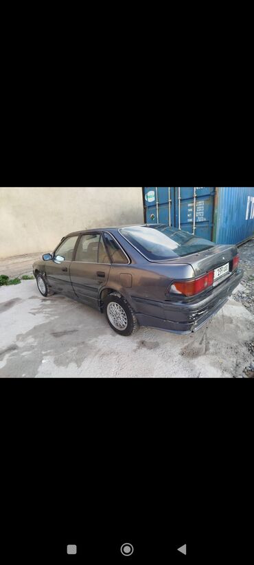 Toyota: Toyota Carina: 1989 г., 2 л, Механика, Бензин, Хэтчбэк