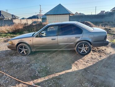 Nissan: Nissan Maxima: 1992 г., 3 л, Механика, Газ, Седан