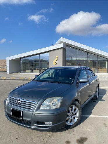 Toyota: Toyota Avensis: 2004 г., 1.8 л, Механика, Бензин, Седан