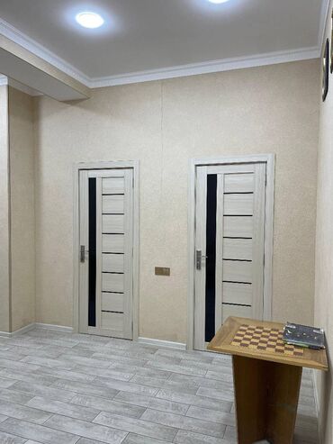 Kommersiya daşınmaz əmlakının satışı: Xırdalanda obyekt satılır. Mərkəzdə bazarın yanındakı binaların — 5