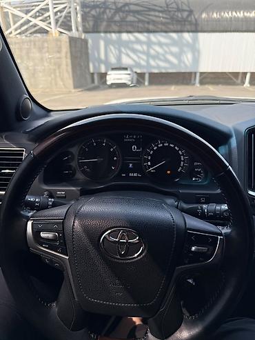Toyota: Toyota Land Cruiser: 2020 г., 4.6 л, Автомат, Бензин, Внедорожник — 6