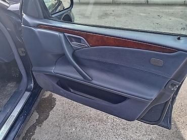 quba teker: Mercedes-Benz E-Class (W210) sedan - Kuzov: 4 qapılı sedan, tünd mavi — 7