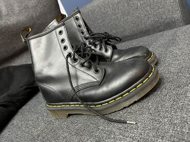 мартинсы: Өтүктөр, 36, Dr.Martens, Колдонулган, түсү - Кара, Өзү алып кетүү