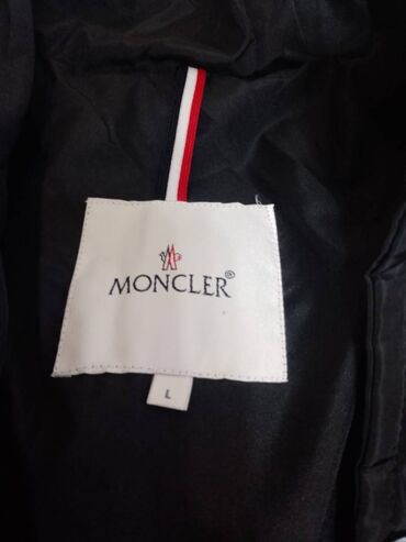 Kurtkalar: Moncler Kurtka Turkiyeden getirmishem. Tezedi etiketi ustunde Burda