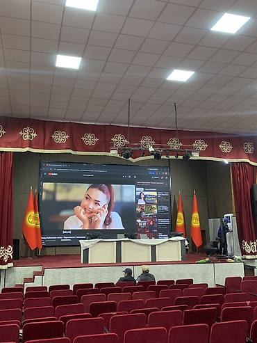 смарт тв приставка к телевизору: Светодиодные экраны для залов и фасадов (LED-видеостены) - Тип — 2