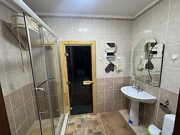 Продажа коттеджей и домов: 5 комнат, 200 м², 3 соток, Чолпон-Ата, Собственник — 12