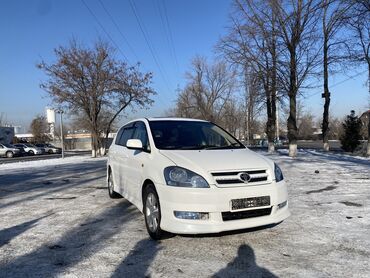 Toyota: Toyota Ipsum: 2002 г., 2.4 л, Автомат, Бензин, Минивэн