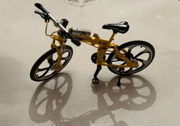 Velosiped aksesuarları: Velosiped aksesuarı satılır.Təzədir.Çeşidlər var.Real alıcılar əlaqə — 8