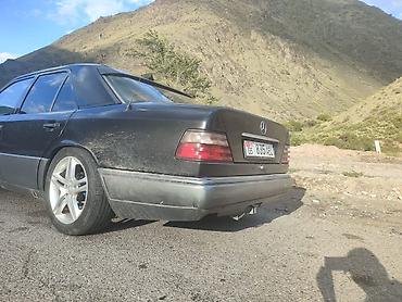 Транспорт: Mercedes-Benz W124: 1994 г., 2.2 л, Механика, Бензин, Седан — 6