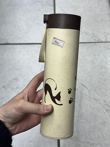 coffe lk: Термокружка с крышкой и ремешком для переноски. Выполнена в — 1