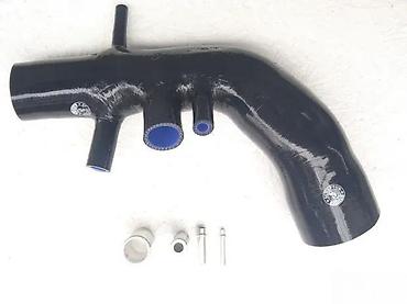 Auto-delovi: Rebrasto crevo usisa 1.4 16v turbo T-jet. Rebrasto crevo usisa 1.4 16v — 1