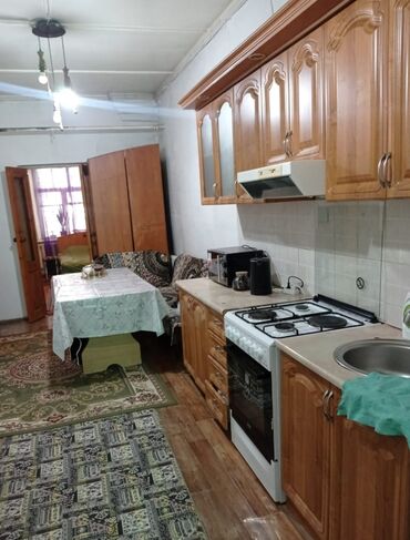 куплю дом город бишкек: 44 м², 3 комнаты, Старый ремонт С мебелью