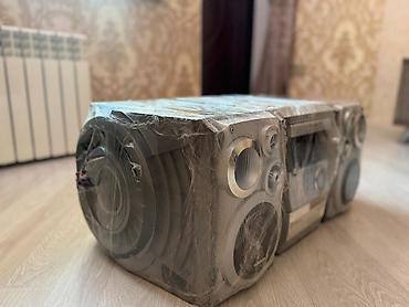 cd player: Samsung mini musiqi mərkəzi – 3 hissəli Hi‑Fi sistem Xüsusiyyətlər: - — 4