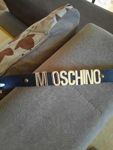 Other Accessories: Moschino kais