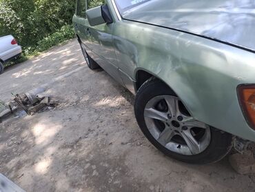 купить машину недорого: Mercedes-Benz W124: 1990 г., 2.3 л, Механика, Седан