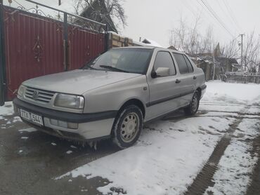 Volkswagen: Volkswagen Vento: 1997 г., 1.8 л, Механика, Бензин, Седан