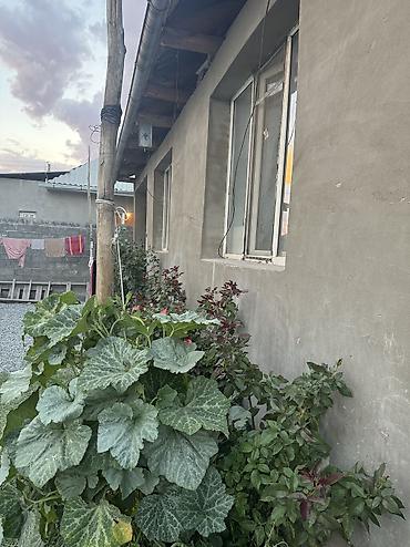 Продажа коттеджей и домов: Собственник!!! Продаю дом в ж/м Ак-Ордо2 по улице Сары-Жаз, Вверх от — 17