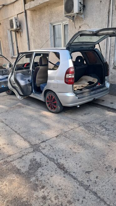 Mitsubishi: Mitsubishi Space Star: 2001 г., 1.3 л, Механика, Бензин, Универсал — 10