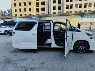 Трансфер, пассажирские перевозки: По городу, Иссык-Куль, Каракол Такси, легковое авто | 7 мест — 6