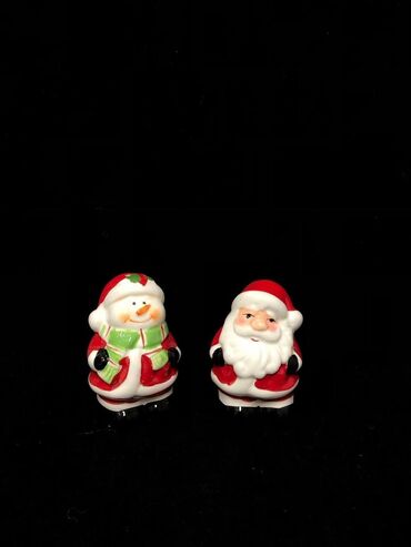 Yeni il oyuncaqları və bəzəkləri: Yeni il hədiyyə və oyuncaqları ətraflı məlumat ücün yaza və ya zəng — 26