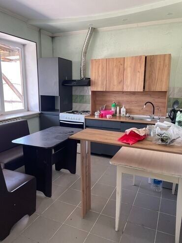 ипотечные дома в бишкеке: 90 м², 4 комнаты, Подвал, погреб, Забор, огорожен