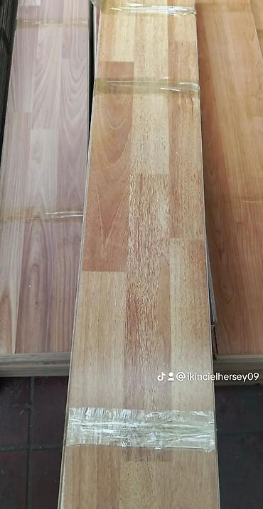 Laminat: ‼️ Təcili Satılır. ‼️ Laminat Prablemi yoxdu Fərqli ölçülərdə var 15 — 9