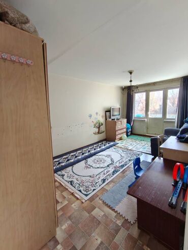 куплю квартиру 104 серии: 1 комната, 33 м², 104 серия, 4 этаж