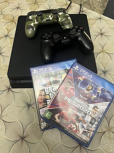 PlayStation 4 Slim oyun konsolu paketi Komplekt: - PS4 Slim konsolu