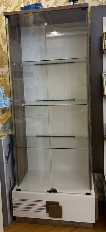 Kupe, 2 qapılı Düz dolab, Qorka