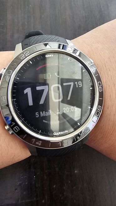 часы парные: Продаю garmin часы!!!!