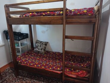двухъярусные кровати для взрослых: Кровать дерево состояние отличное