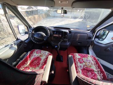 Ford: Ford Transit: 2004 г., 2 л, Механика, Дизель, Минивэн — 5