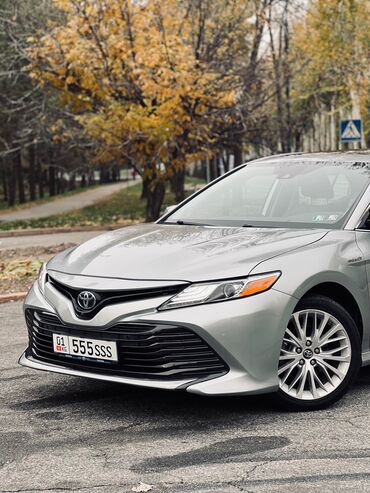 Toyota: Toyota Camry: 2019 г., 2.5 л, Гибрид, Седан