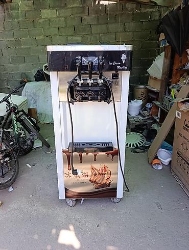 Фризер для мягкого мороженого (Ice Cream Machine), напольный, на