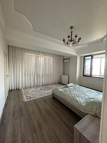 4 комнаты, 132 м², Ала-Тоо ж/м Элитка, 8 этаж, Евроремонт