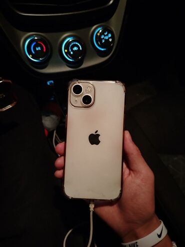 Apple iPhone: IPhone 13, Б/у, 128 ГБ, Белый, 81 %
