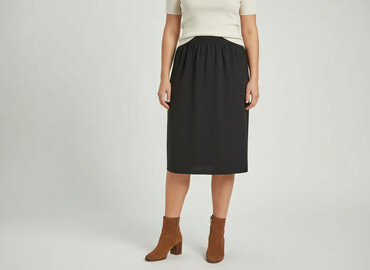 modne spódnice plisowane: Women`s skirt, size 3XL