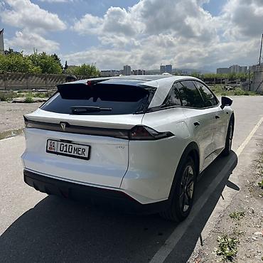 Changan: Changan : 2025 г., 1.5 л, Гибрид — 4