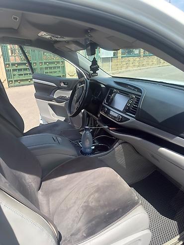 rd 1: Toyota Highlander: 2018 г., 3.5 л, Автомат, Бензин, Внедорожник — 5