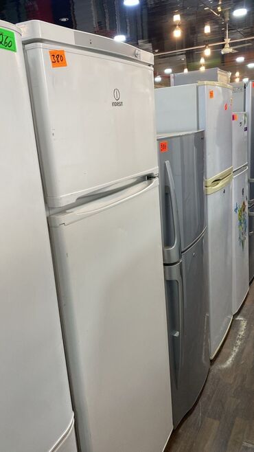 Paltaryuyan maşınlar: 2 qapılı Indesit Soyuducu Satılır