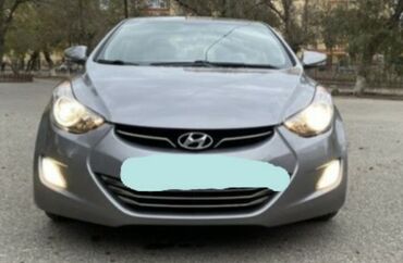 Hyundai: Hyundai Elantra: 1.8 l | 2011 il Sedan — 13
